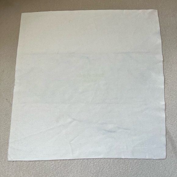Kate Spade Cleaning Cloth - Picture 2 of 3